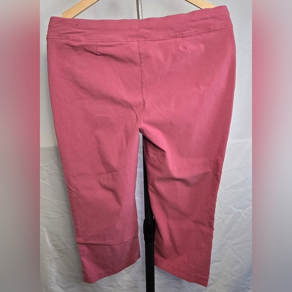 Maurices Pink High Rise Bengaline Capri Pants | Size XL | Stretch Slimming Fit - Picture 4 of 7